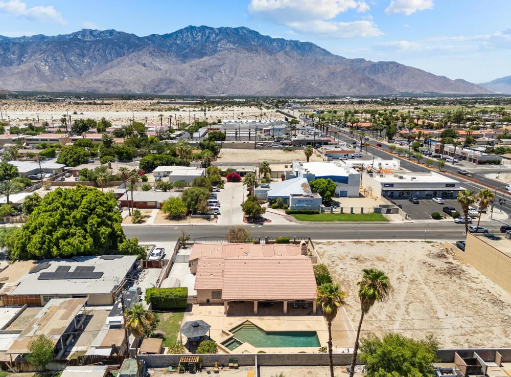 32100 Whispering Palms Trail Cathedral City, CA 92234