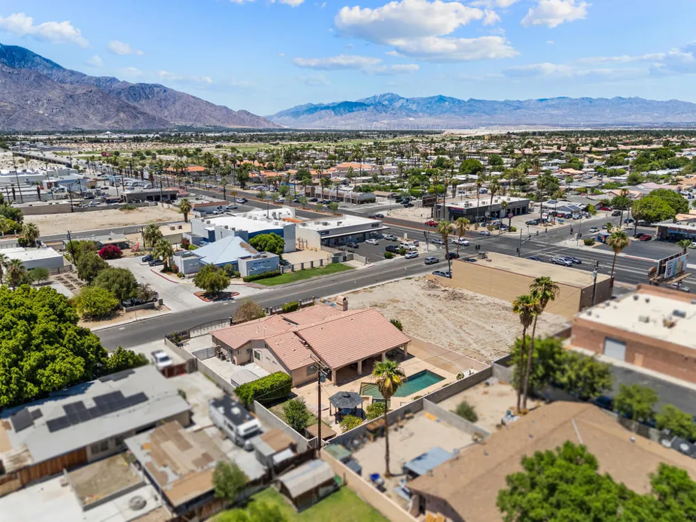 32100 Whispering Palms Trail Cathedral City, CA 92234