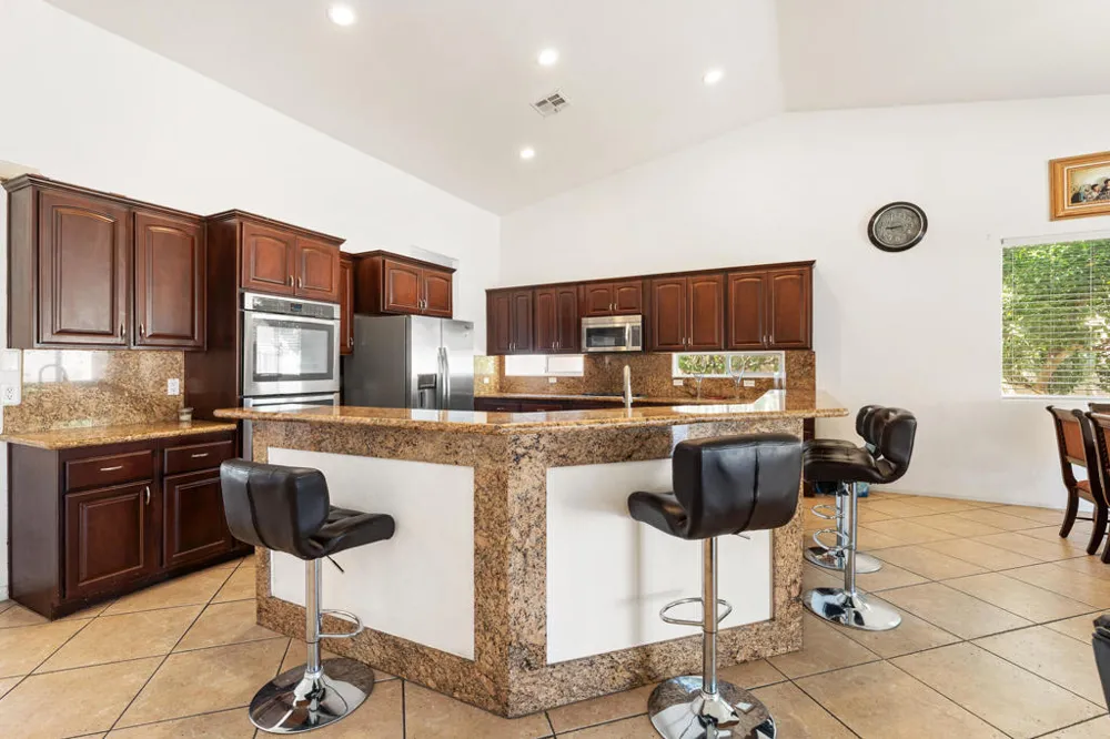 32100 Whispering Palms Trail Cathedral City, CA 92234