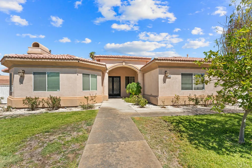 32100 Whispering Palms Trail Cathedral City, CA 92234