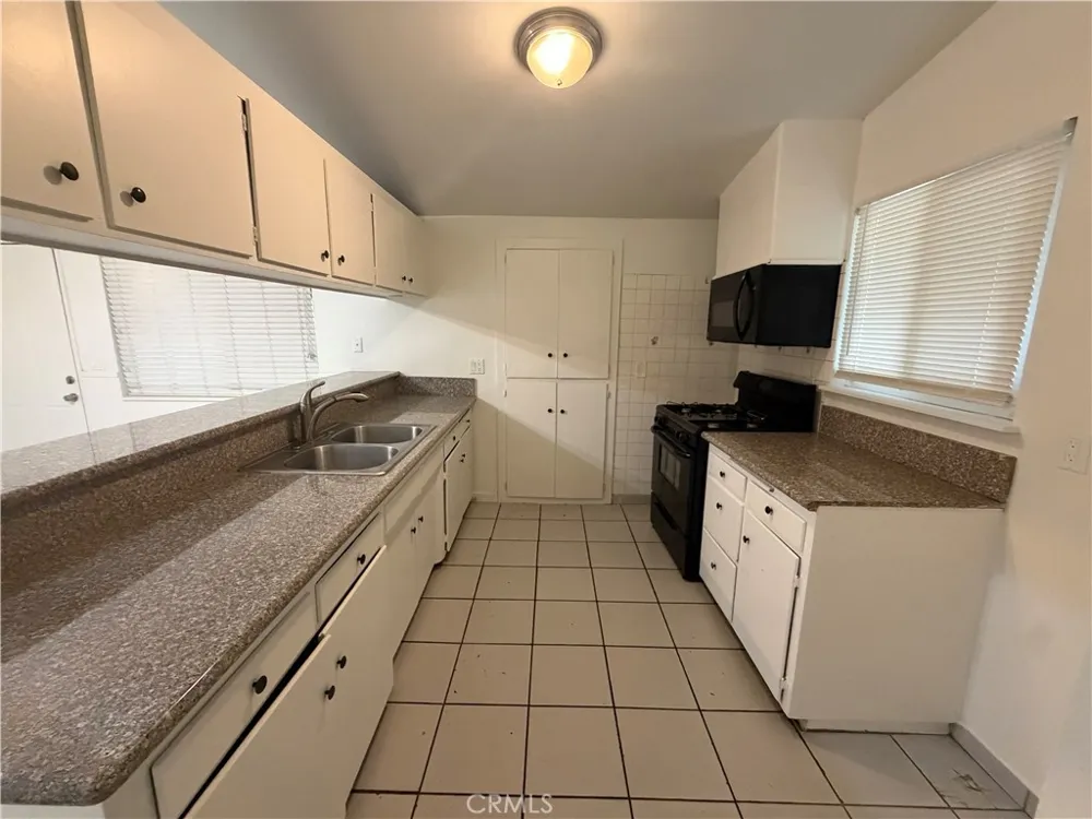 1251 Kilson Drive Santa Ana, CA 92707
