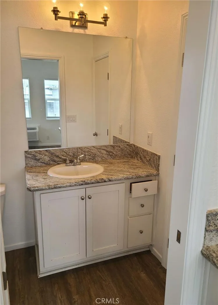 11825 Washington #18 Whittier, CA 90906