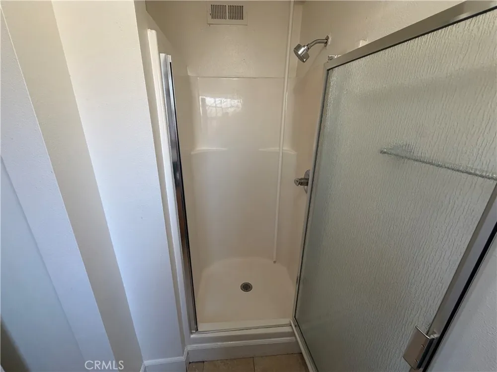 21514 Cohasset Street Canoga Park, CA 91303
