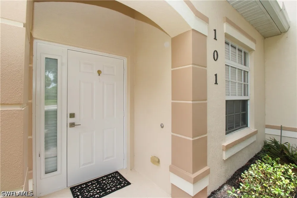 Peacock Lane #101 Naples, FL 34114