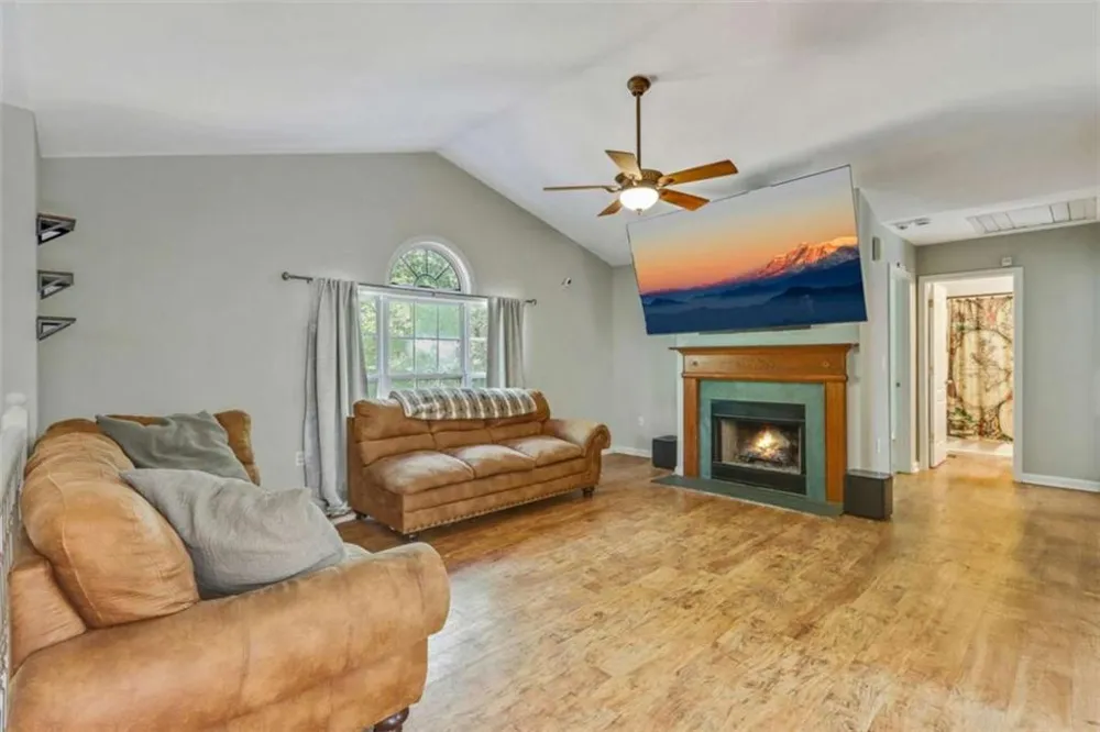 3415 Laurel Springs Cove Villa Rica, GA 30180