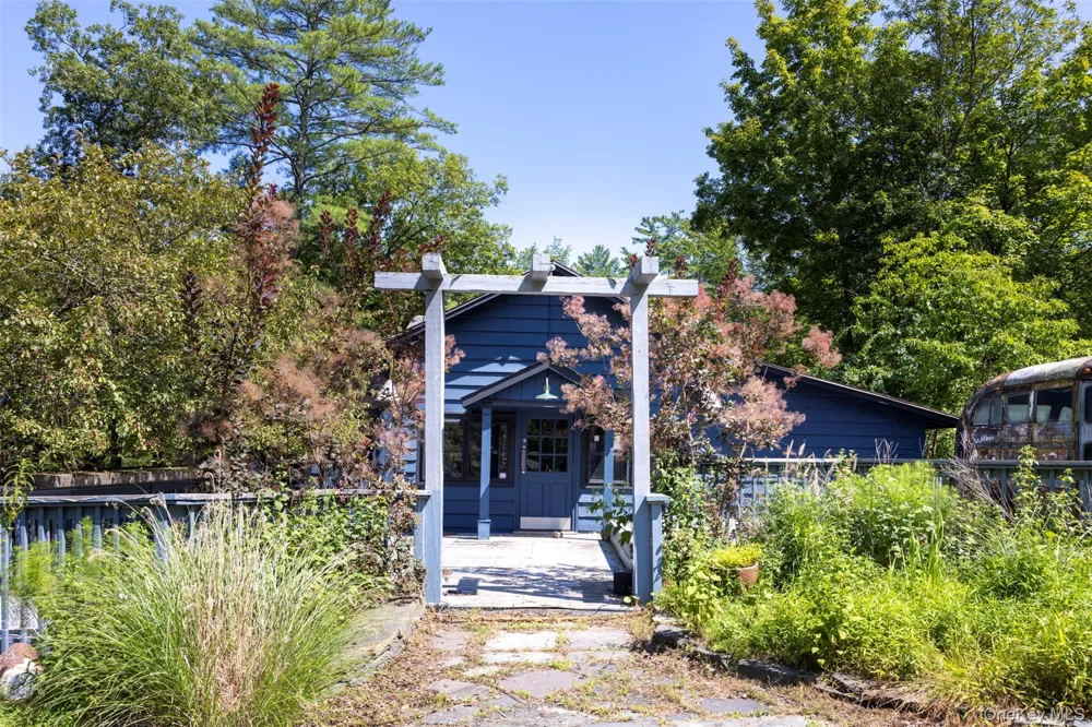 20 Country Club Lane Woodstock, NY 12498