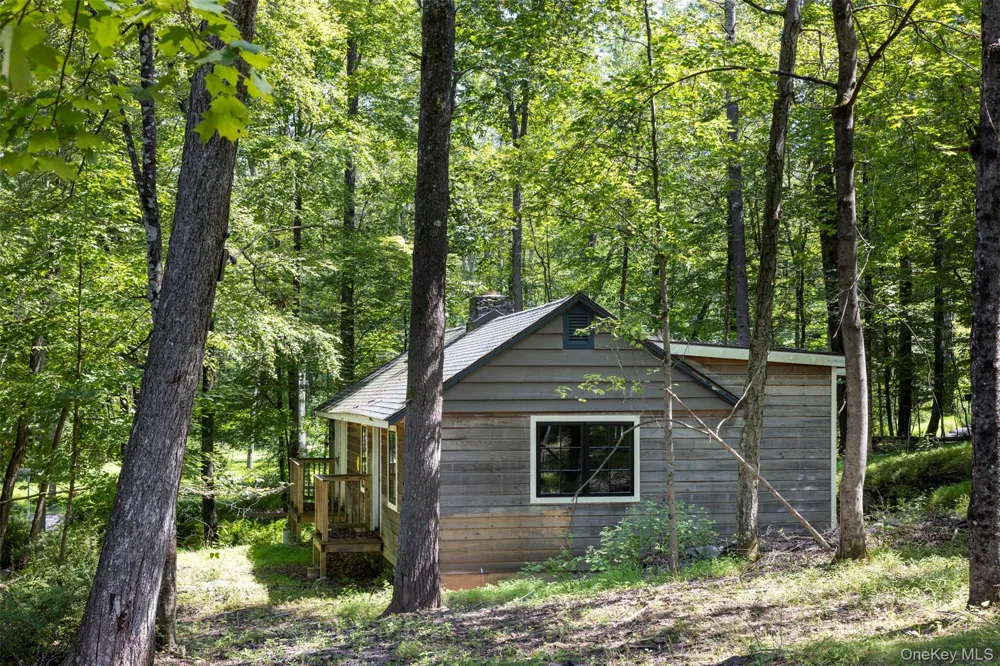 20 Country Club Lane Woodstock, NY 12498