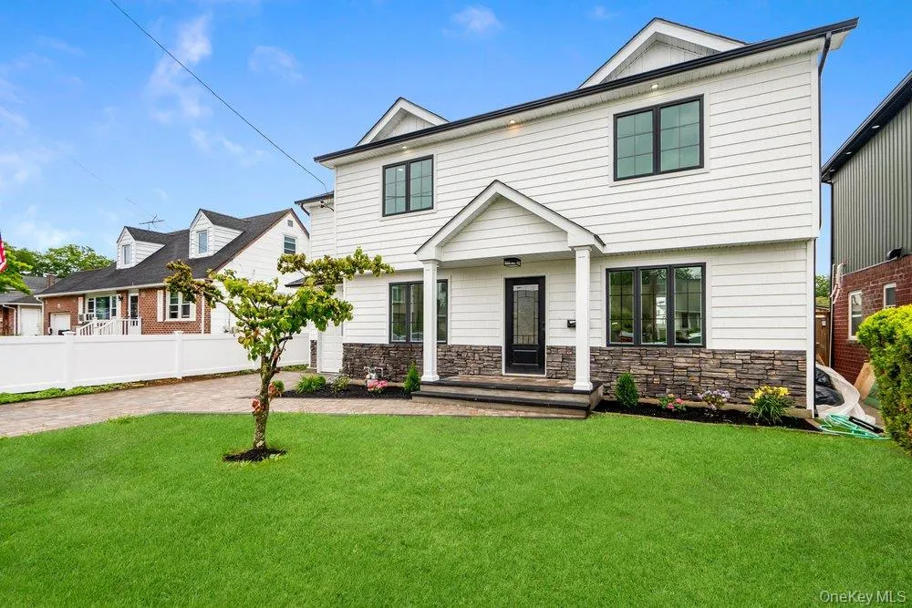 10 california Street Hicksville, NY 11801
