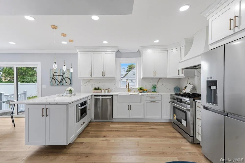 10 california Street Hicksville, NY 11801