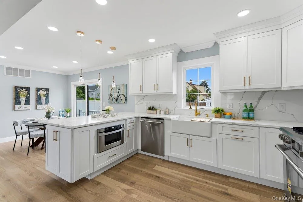 10 california Street Hicksville, NY 11801
