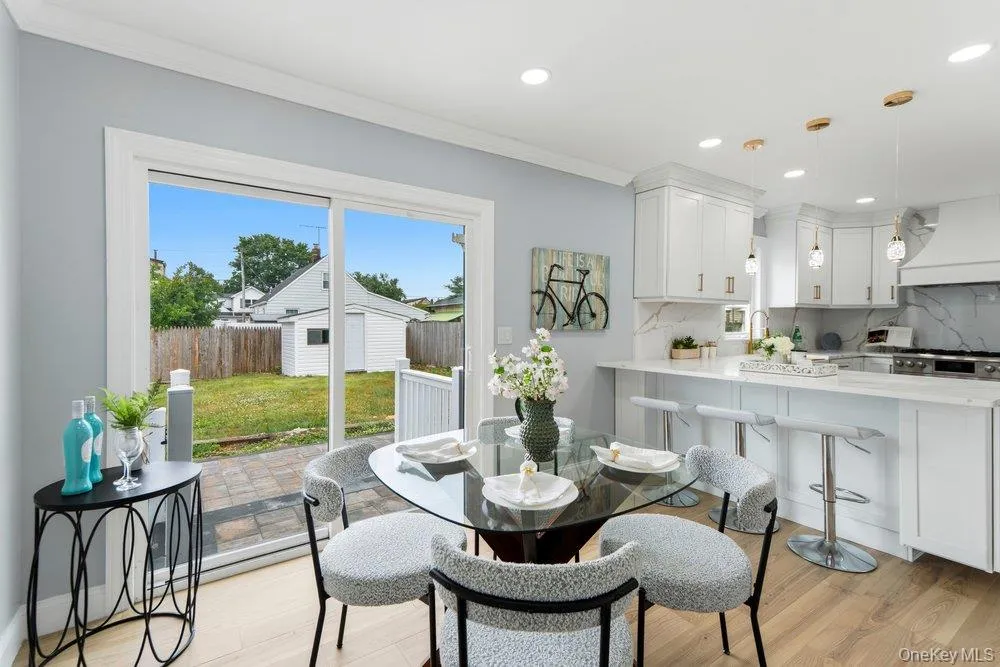 10 california Street Hicksville, NY 11801