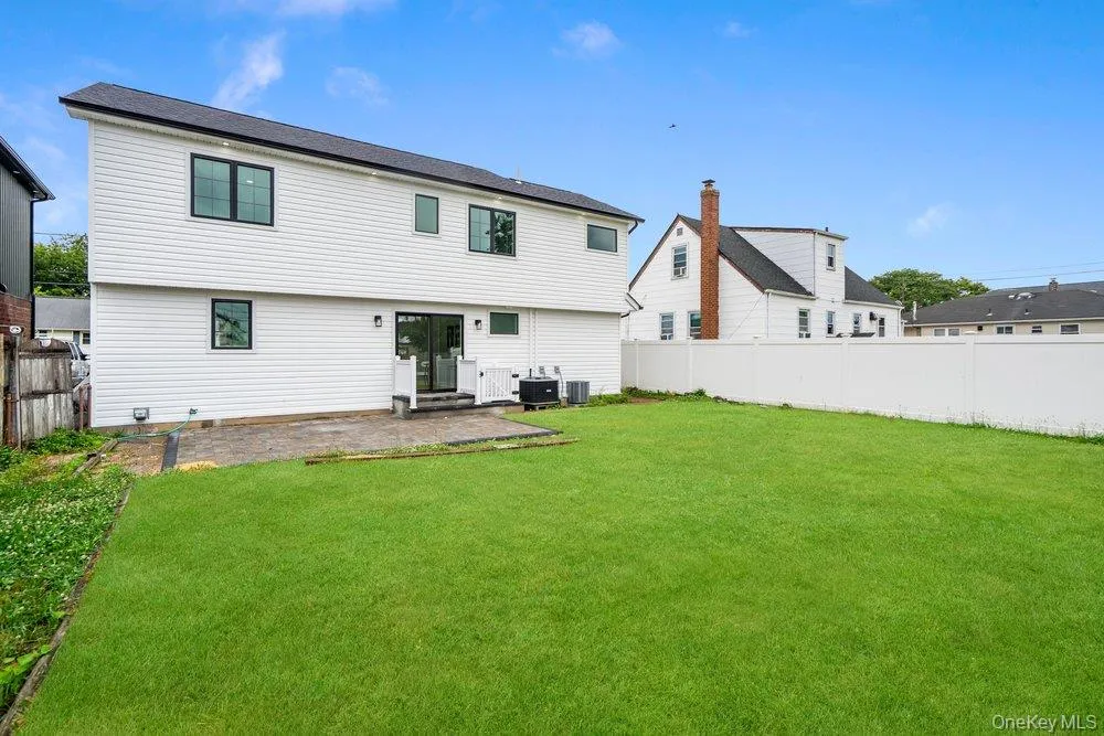 10 california Street Hicksville, NY 11801