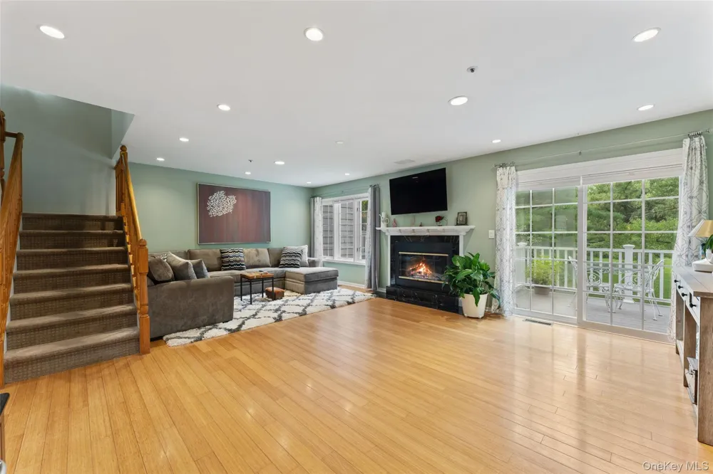 22 Berrybush Lane #70 Hastings-on-Hudson, NY 10706