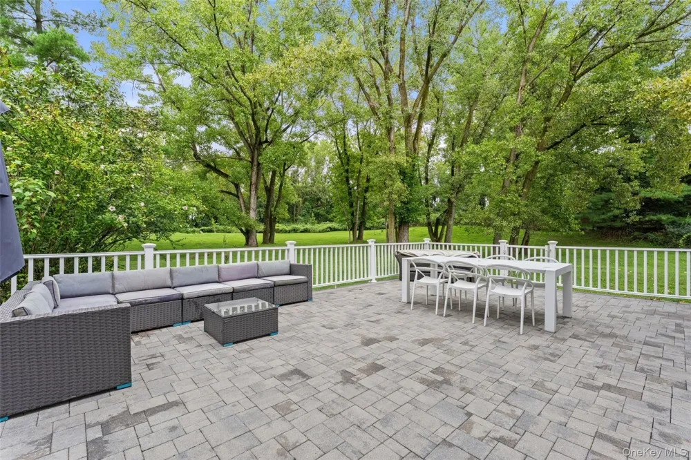 22 Berrybush Lane #70 Hastings-on-Hudson, NY 10706
