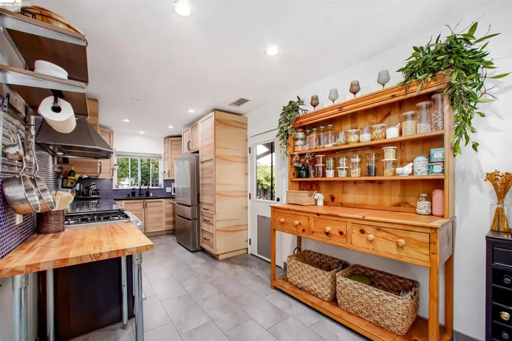 21367 Rizzo Ave Castro Valley, CA 94546