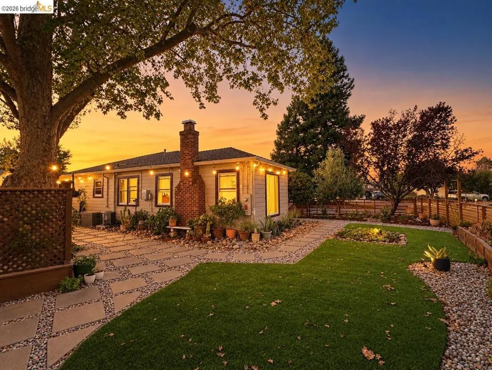 21367 Rizzo Ave Castro Valley, CA 94546