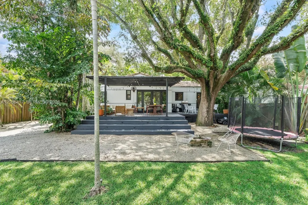 151 NE 88th St El Portal, FL 33138