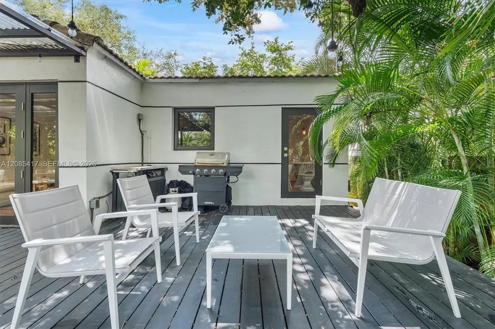 151 NE 88th St El Portal, FL 33138