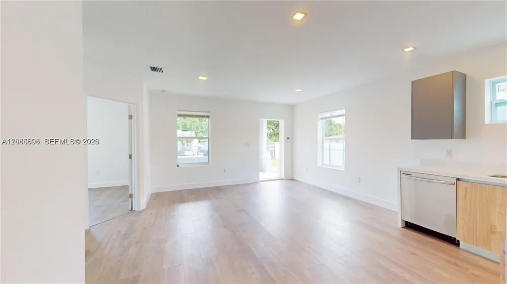 511 SE 2nd Street Hialeah, FL 33010