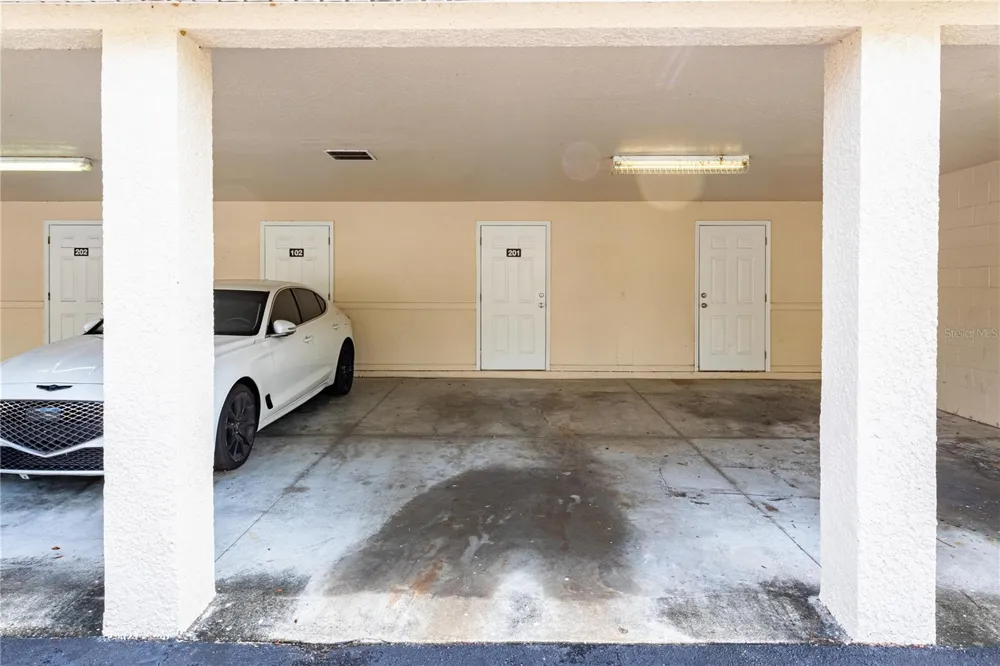 946 15TH STREET #201 Holly Hill, FL 32117