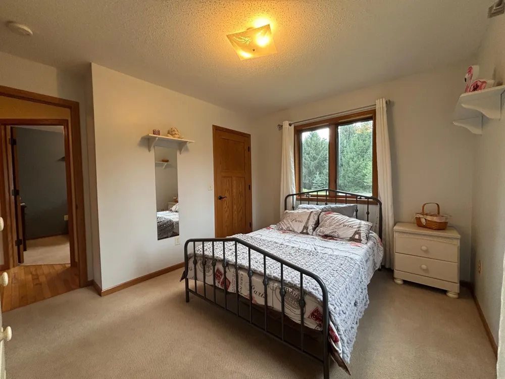 855 Bauer Avenue Eau Claire, WI 54703