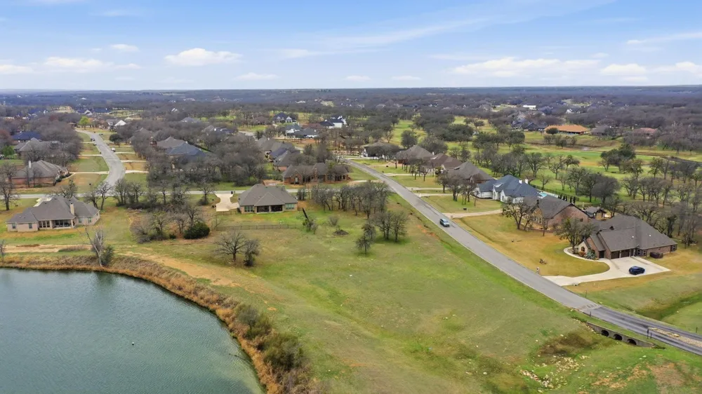 101 Lakeside Drive Lipan, TX 76462