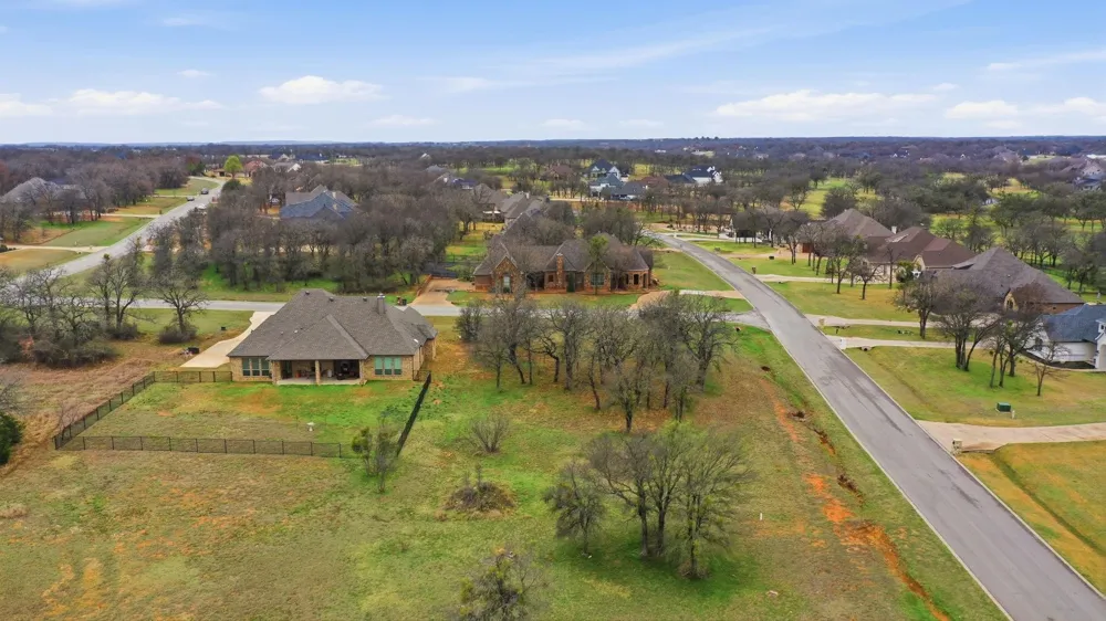 101 Lakeside Drive Lipan, TX 76462