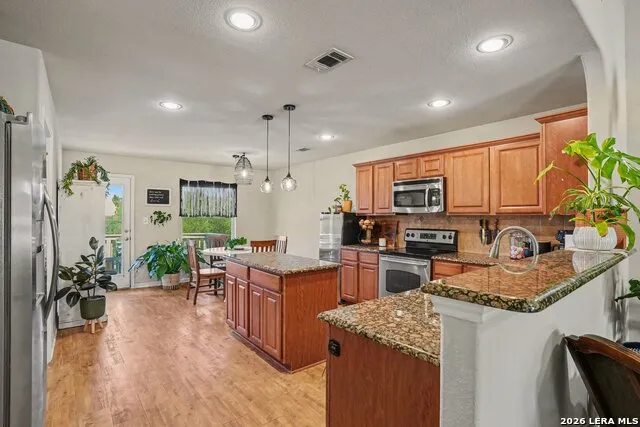 2092 STALLION SPRINGS DR Fischer, TX 78623