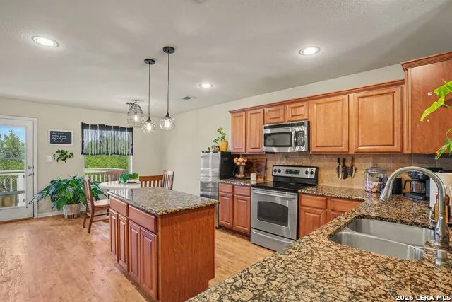 2092 STALLION SPRINGS DR Fischer, TX 78623