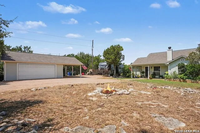 2092 STALLION SPRINGS DR Fischer, TX 78623