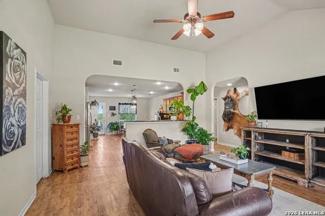 2092 STALLION SPRINGS DR Fischer, TX 78623