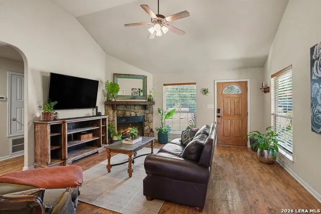 2092 STALLION SPRINGS DR Fischer, TX 78623