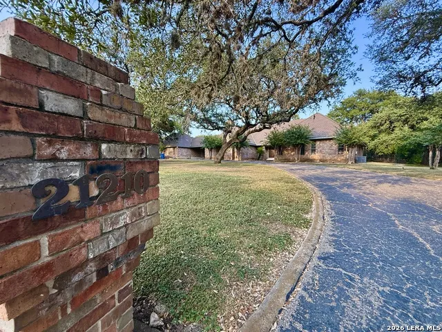 21210 Forest Waters Cir Garden Ridge, TX 78266