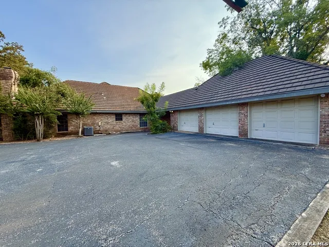 21210 Forest Waters Cir Garden Ridge, TX 78266
