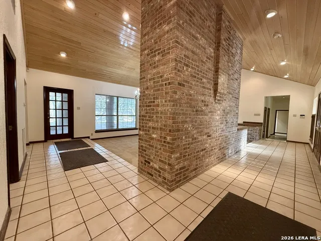 21210 Forest Waters Cir Garden Ridge, TX 78266