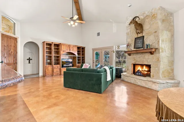 2 Trophy New Braunfels, TX 78132