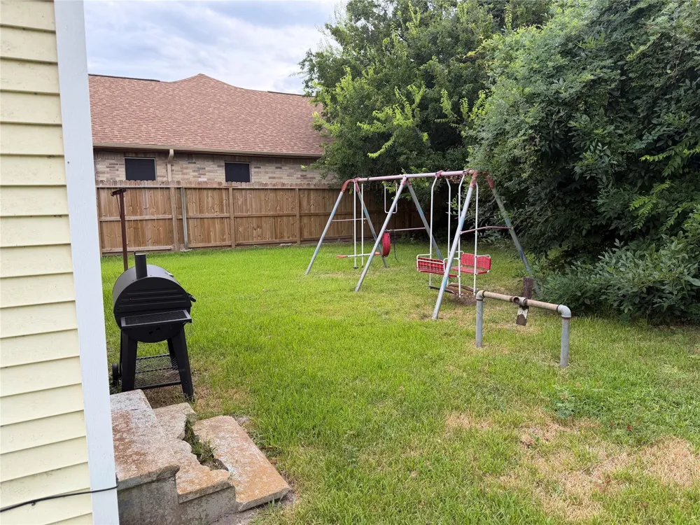 6211 Los Angeles Street Houston, TX 77026