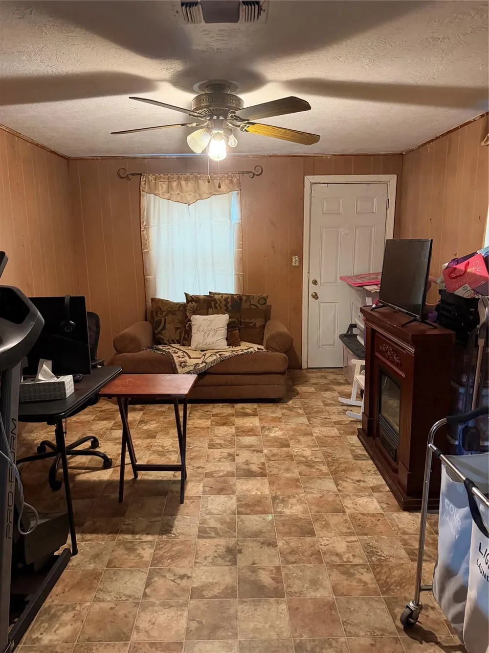 6211 Los Angeles Street Houston, TX 77026