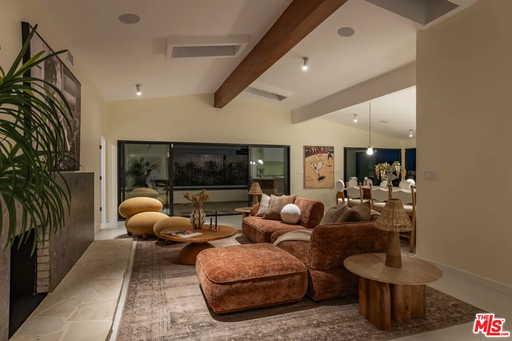 3748 Seahorn Drive Malibu, CA 90265