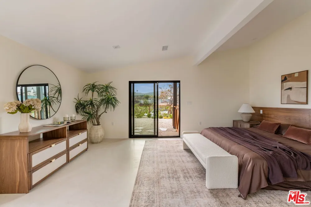 3748 Seahorn Drive Malibu, CA 90265