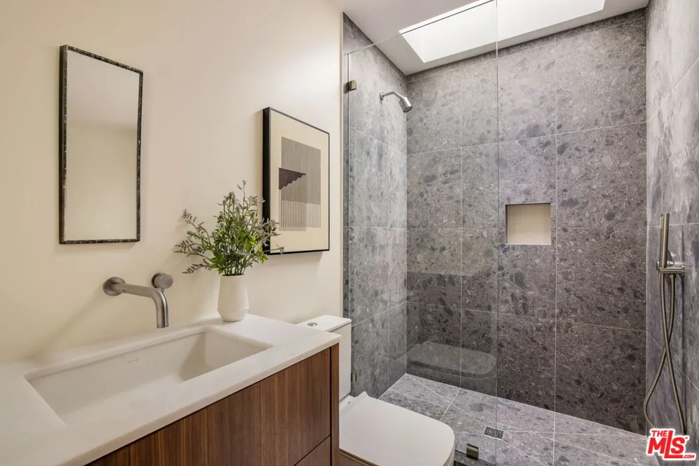3748 Seahorn Drive Malibu, CA 90265