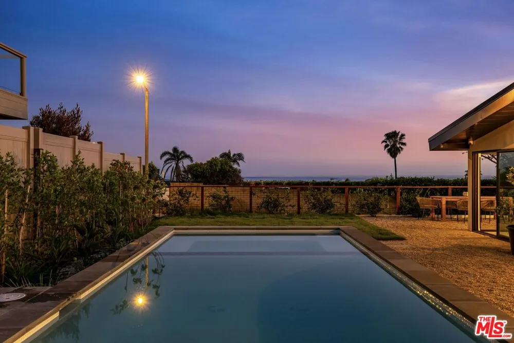 3748 Seahorn Drive Malibu, CA 90265