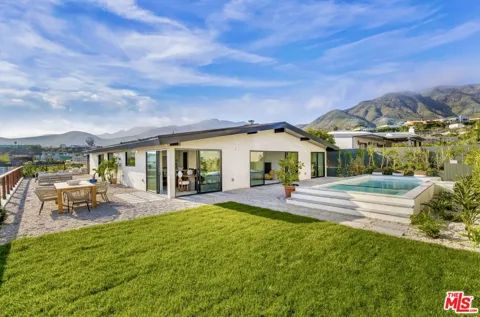 3748 Seahorn Drive