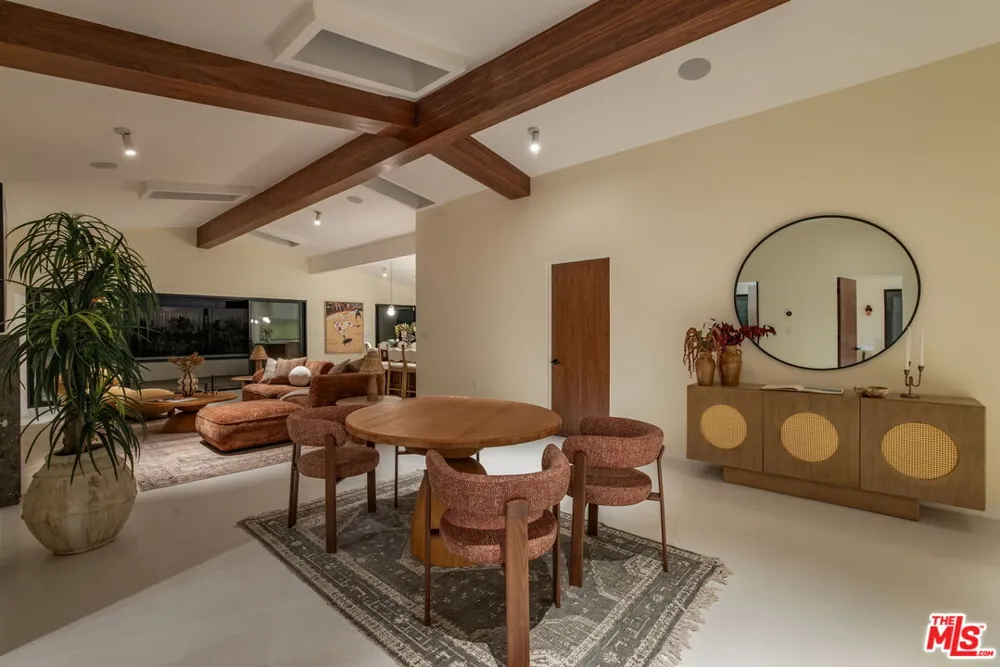3748 Seahorn Drive Malibu, CA 90265