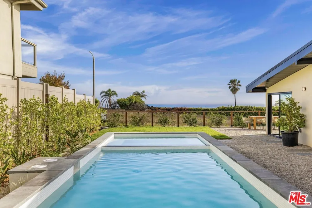 3748 Seahorn Drive Malibu, CA 90265