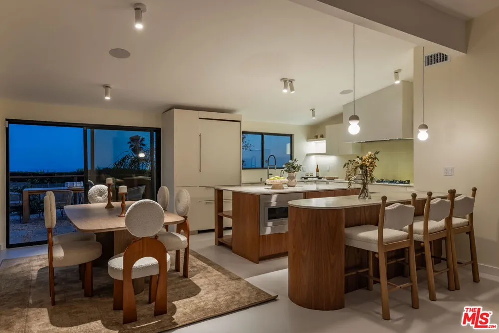 3748 Seahorn Drive Malibu, CA 90265