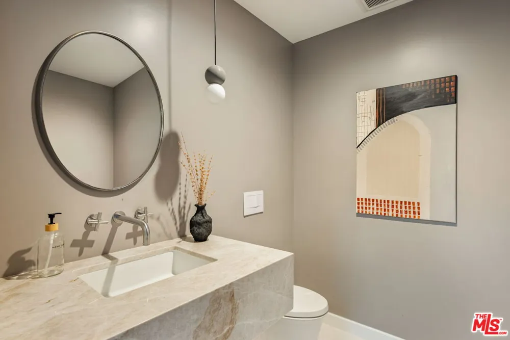 3748 Seahorn Drive Malibu, CA 90265