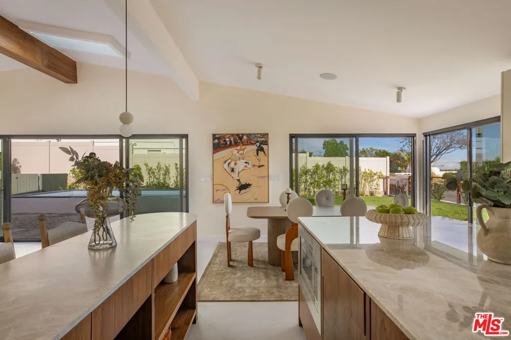 3748 Seahorn Drive Malibu, CA 90265