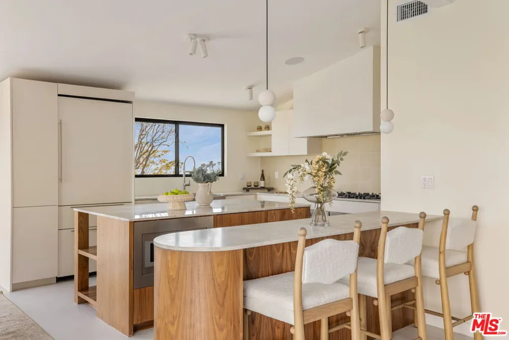 3748 Seahorn Drive Malibu, CA 90265