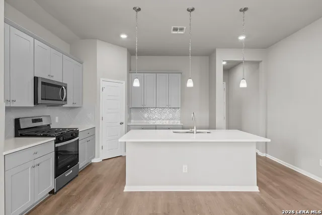 6410 MONARCH TRCE San Antonio, TX 78253